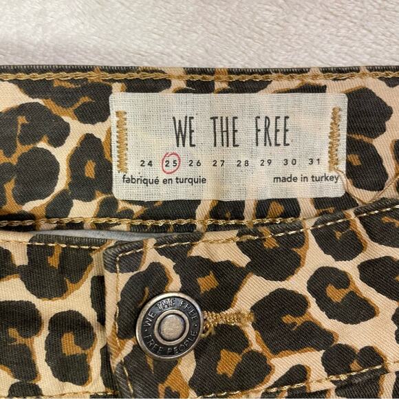 We The Free Leopard Print Jeans Size 25 - Picture 4 of 7